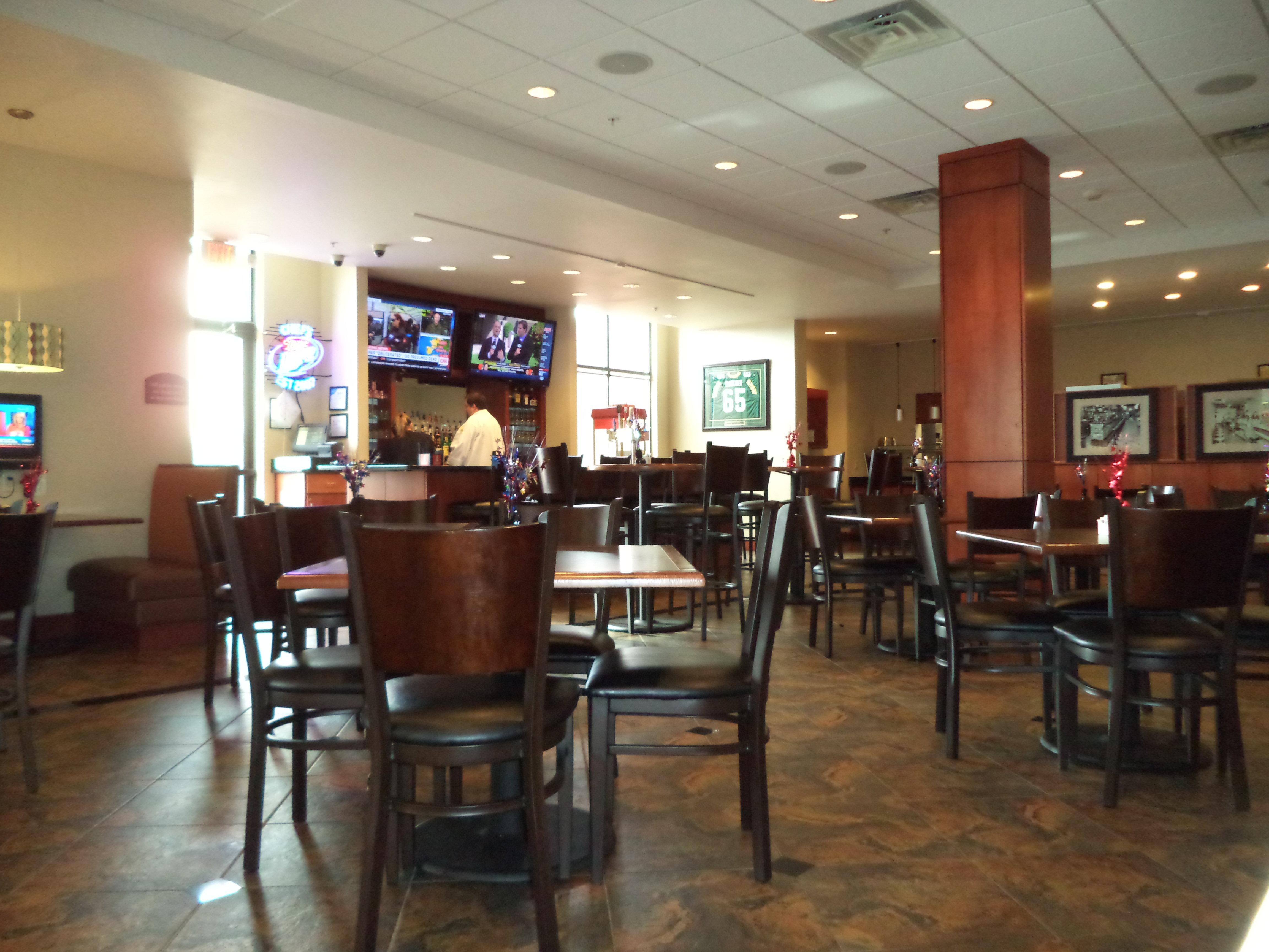 Holiday Inn Madison At The American Center By Ihg Екстериор снимка