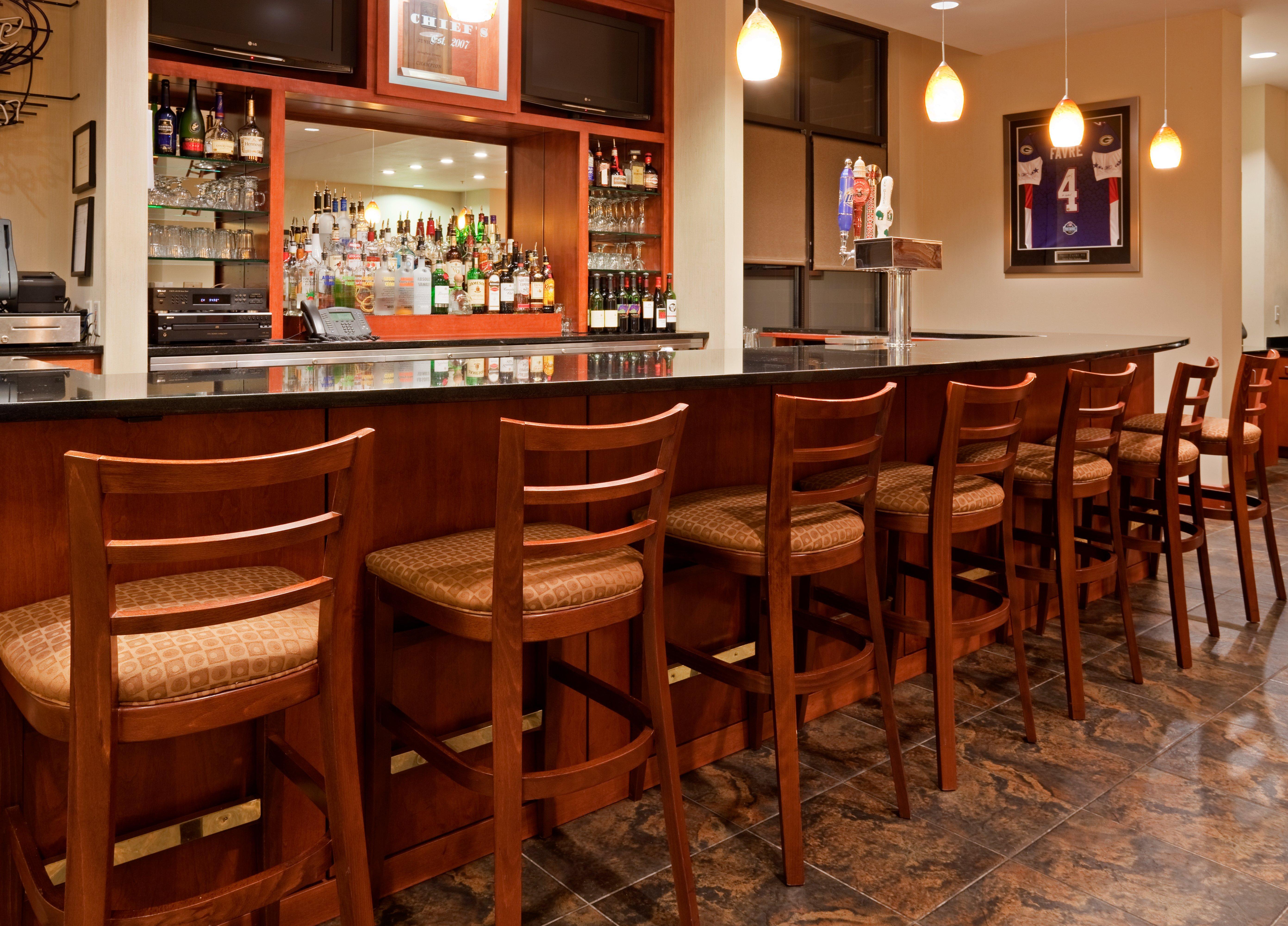 Holiday Inn Madison At The American Center By Ihg Екстериор снимка