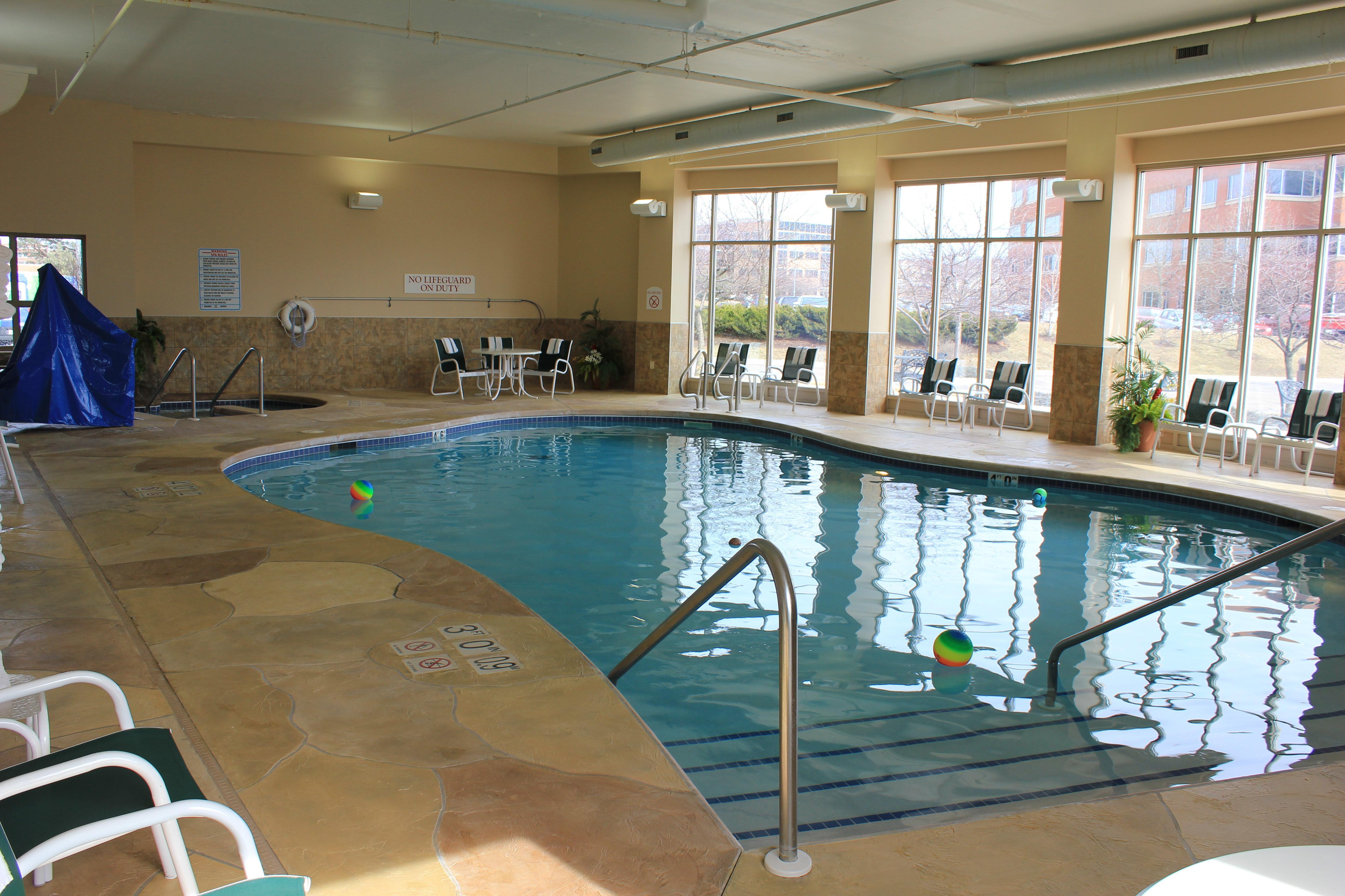Holiday Inn Madison At The American Center By Ihg Екстериор снимка
