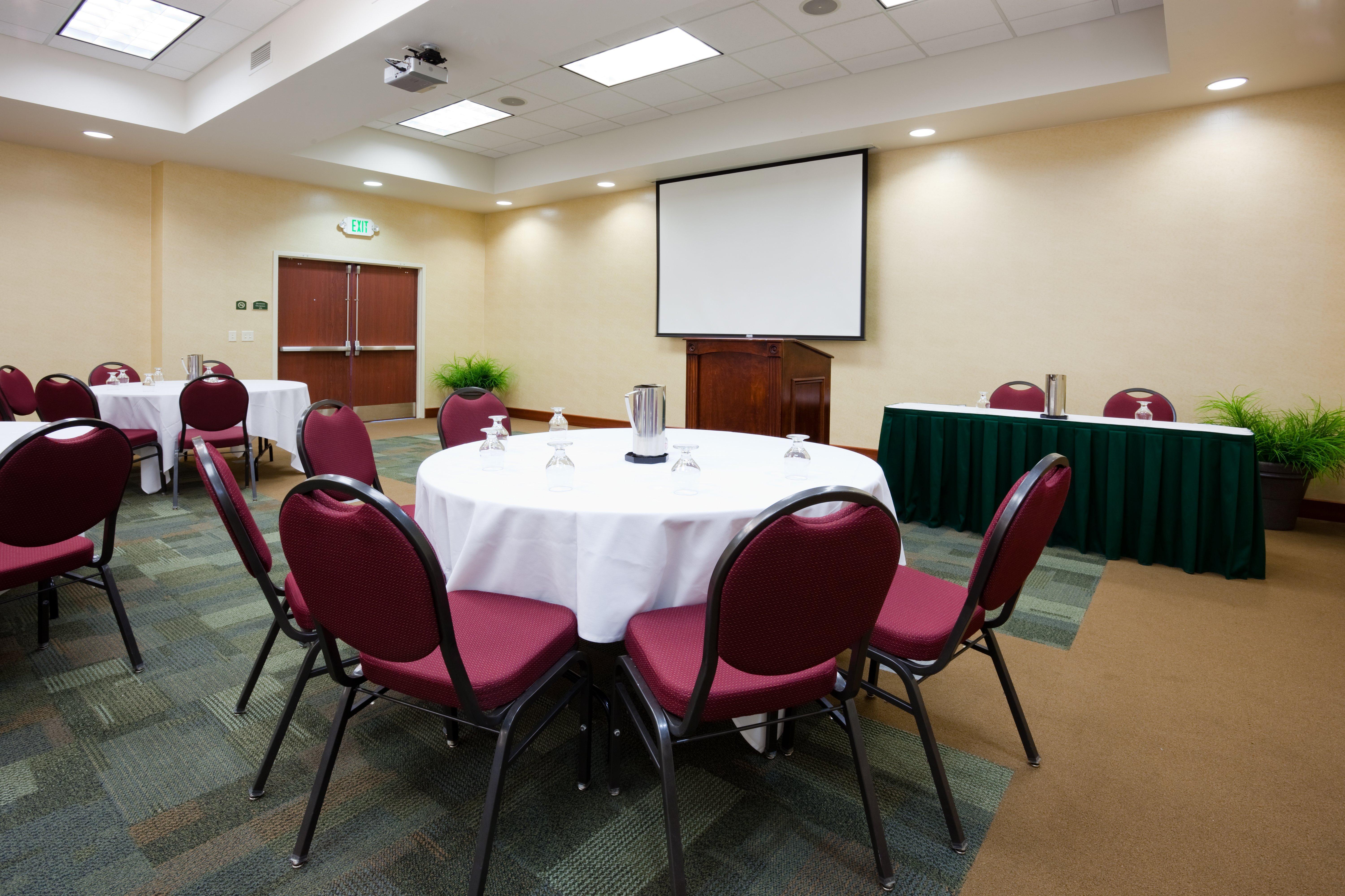 Holiday Inn Madison At The American Center By Ihg Екстериор снимка
