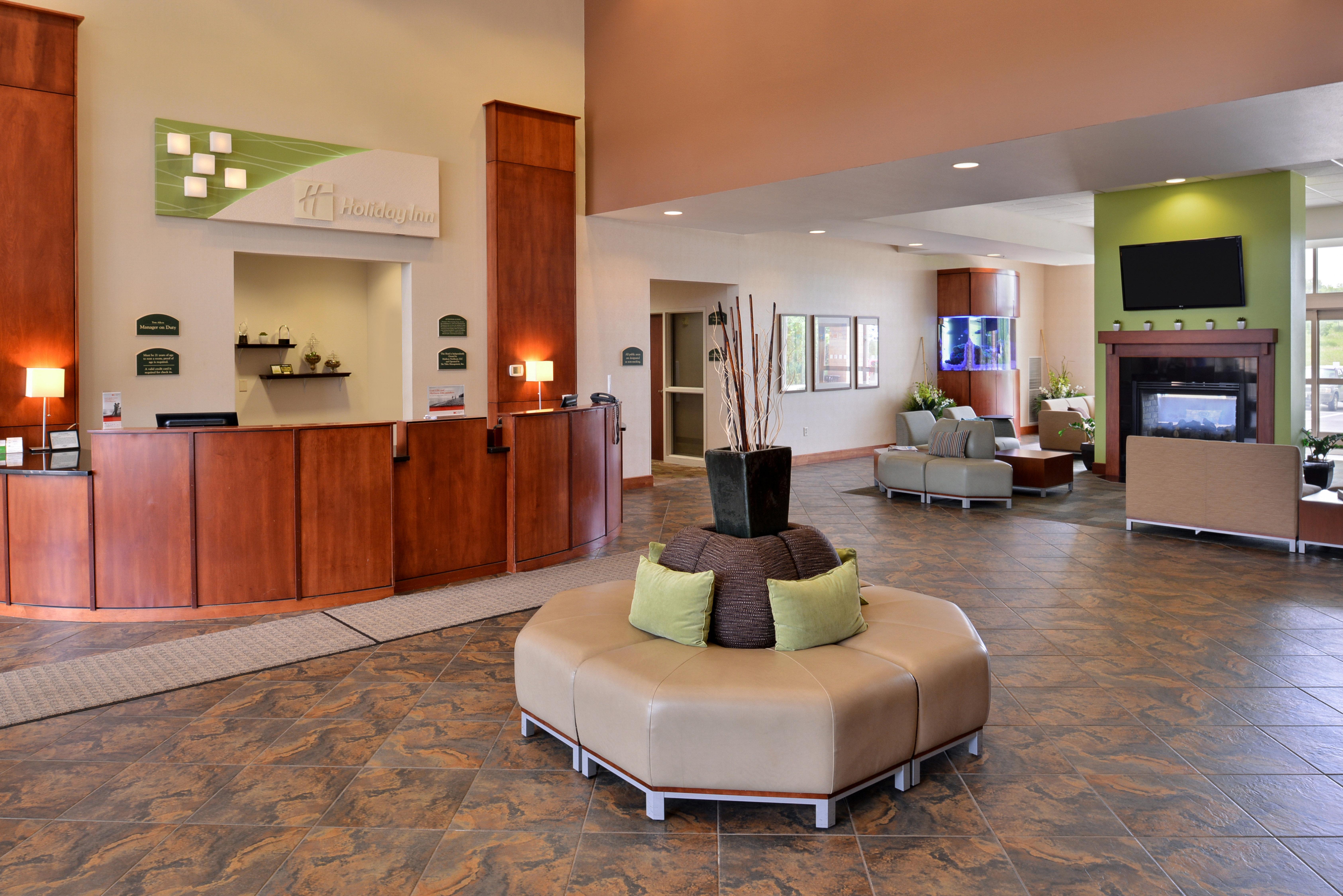 Holiday Inn Madison At The American Center By Ihg Екстериор снимка