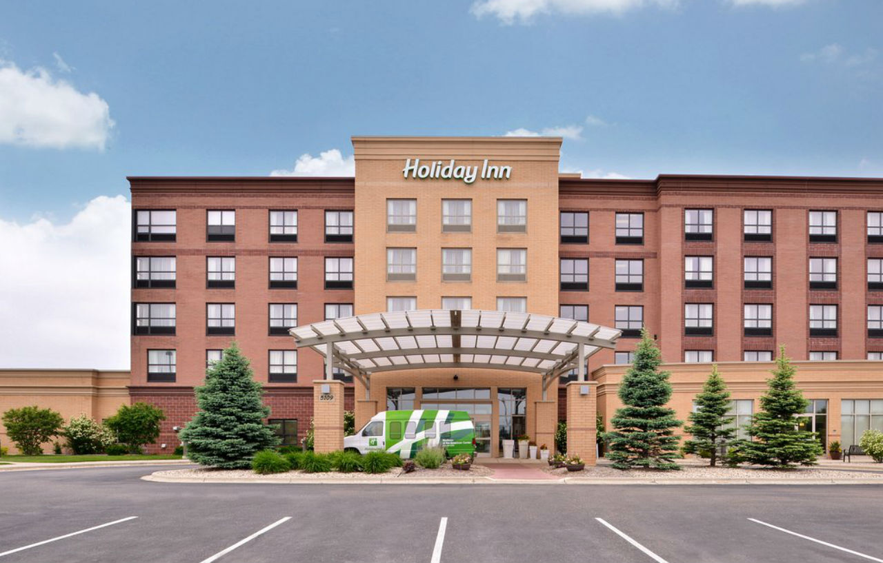 Holiday Inn Madison At The American Center By Ihg Екстериор снимка